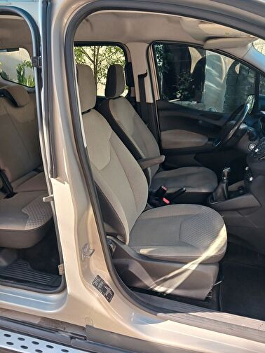 FORD TOURNEO COURIER