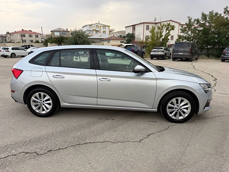 SKODA SCALA