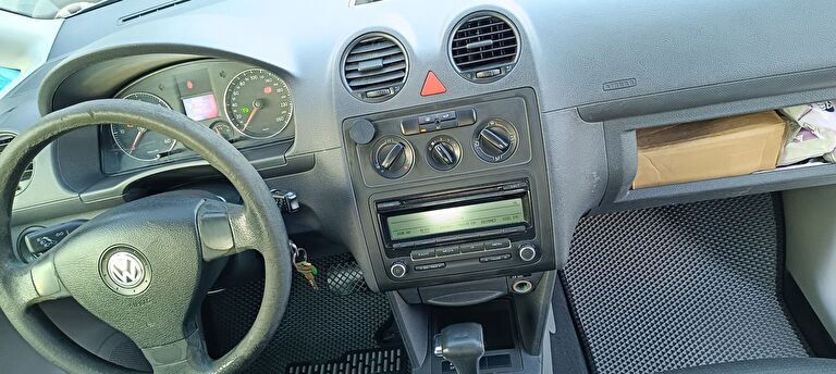 VOLKSWAGEN CADDY