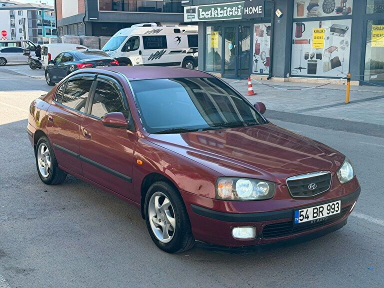 HYUNDAI ELANTRA