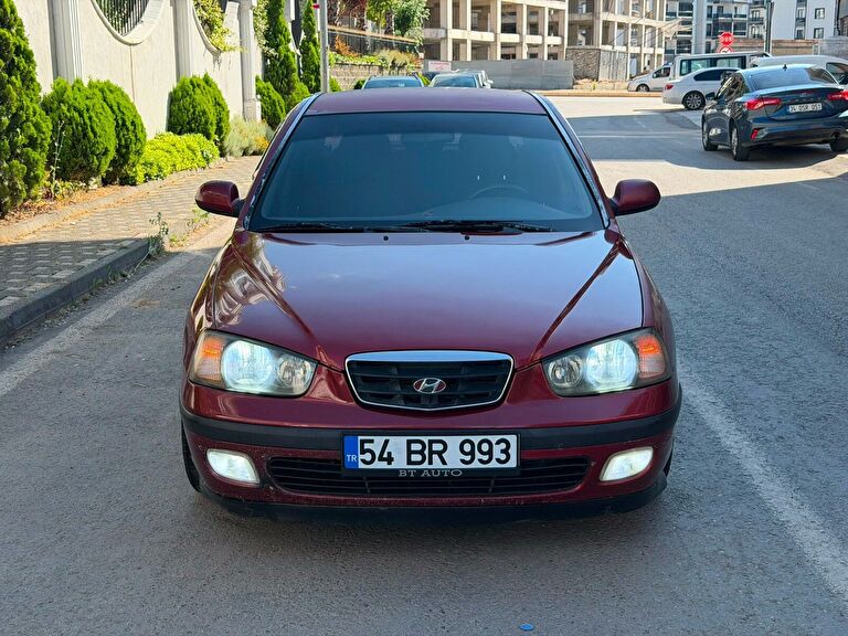 HYUNDAI ELANTRA
