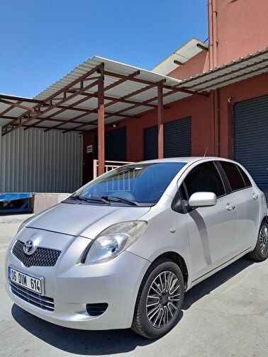 TOYOTA YARIS