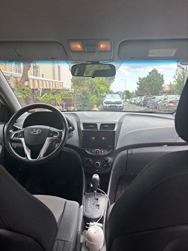 HYUNDAI ACCENT BLUE