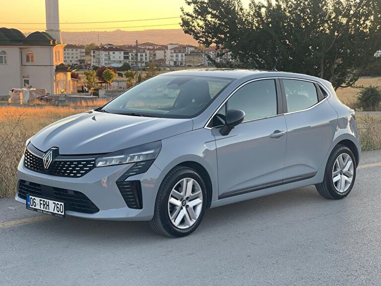 RENAULT CLIO