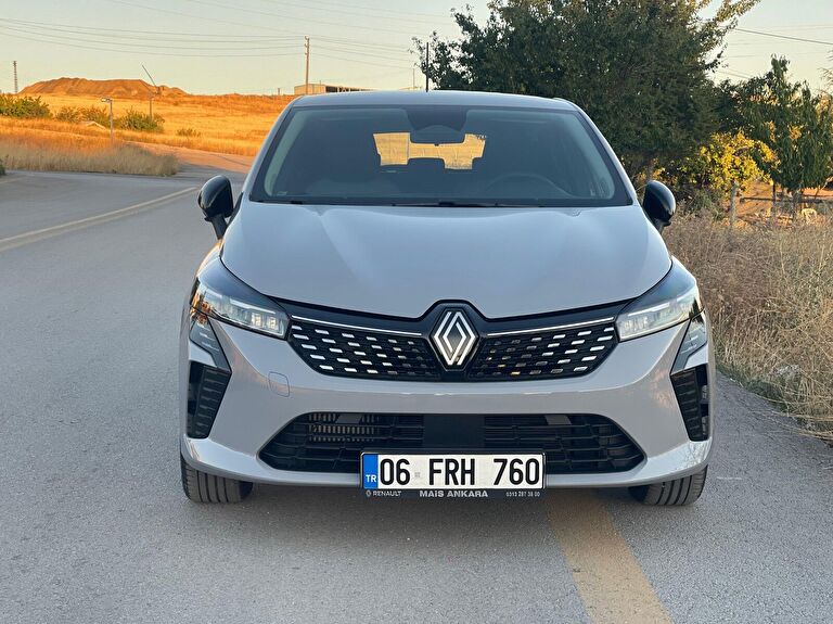RENAULT CLIO