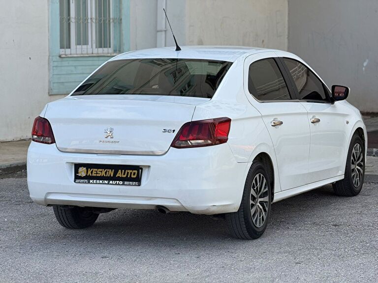 PEUGEOT 301