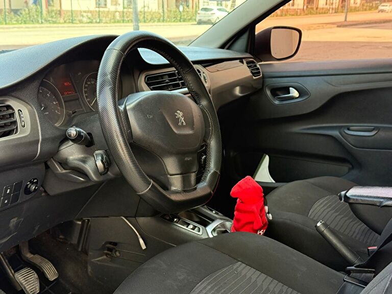 PEUGEOT 301