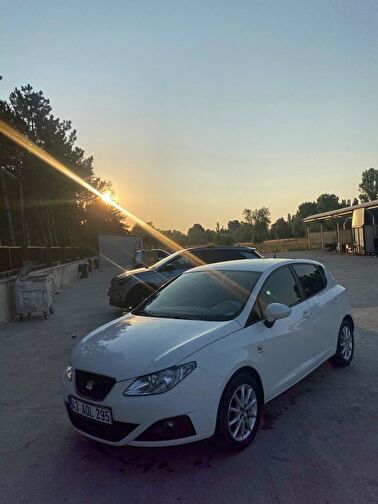 SEAT IBIZA