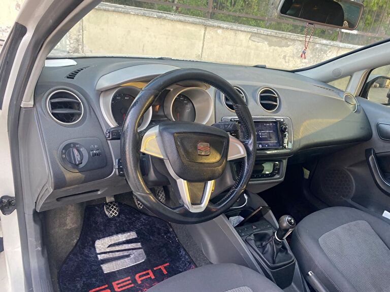 SEAT IBIZA