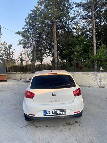 SEAT IBIZA