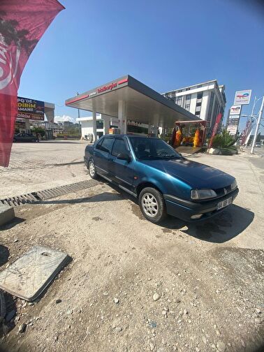RENAULT 19