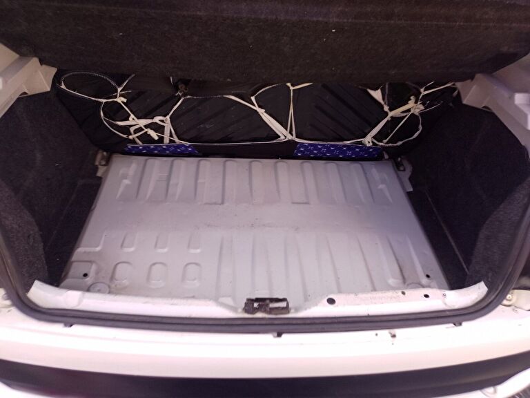 PEUGEOT 206 +