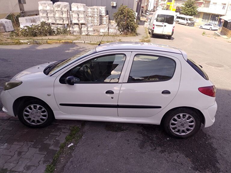 PEUGEOT 206 +