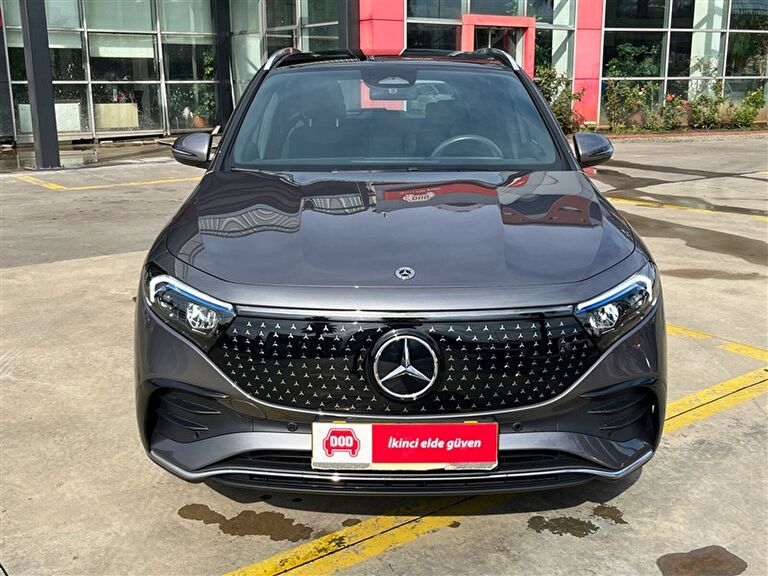 MERCEDES-BENZ EQA