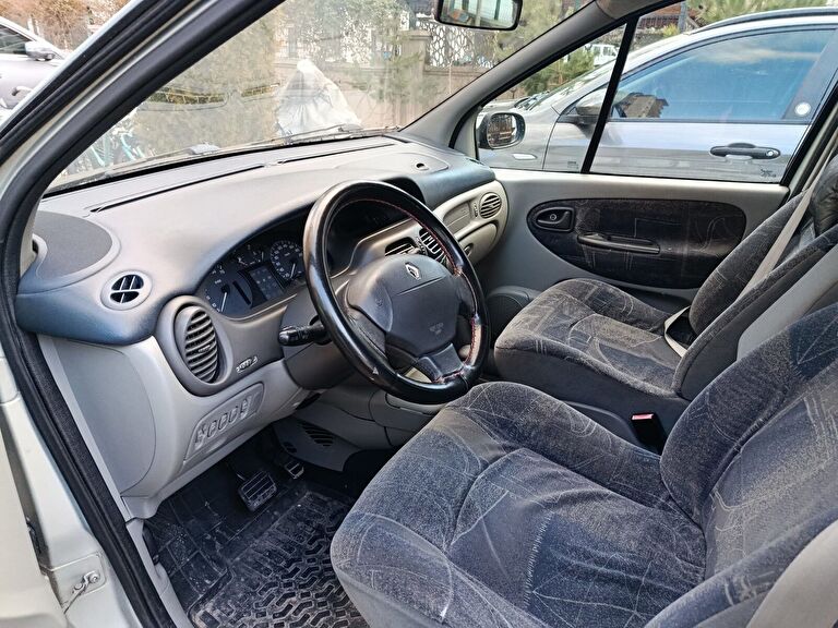RENAULT SCENIC