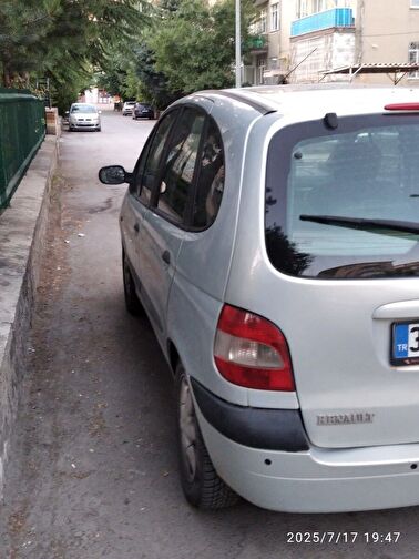 RENAULT SCENIC