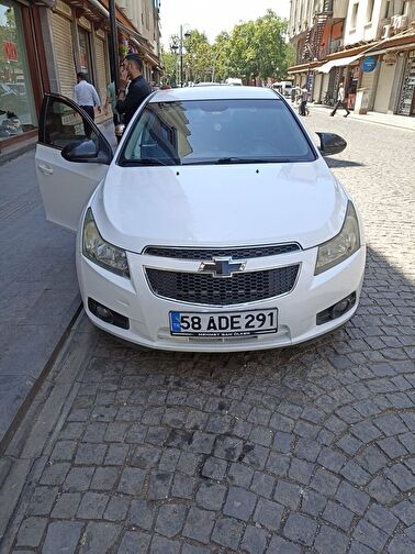 CHEVROLET CRUZE
