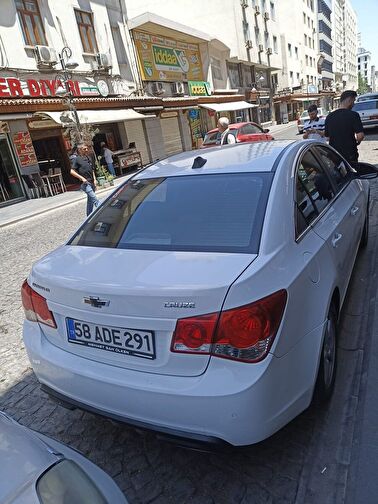CHEVROLET CRUZE