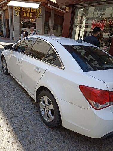CHEVROLET CRUZE