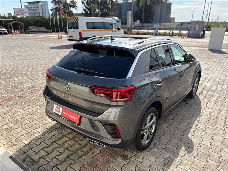 VOLKSWAGEN T-ROC