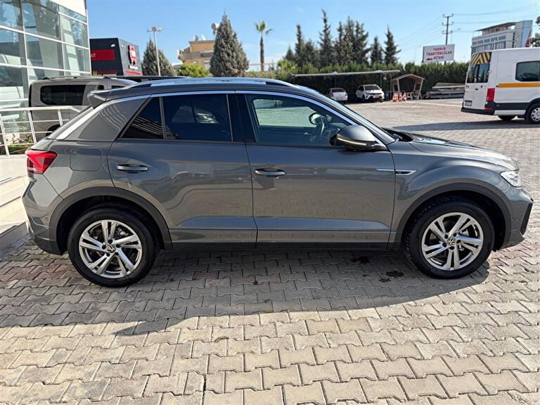 VOLKSWAGEN T-ROC