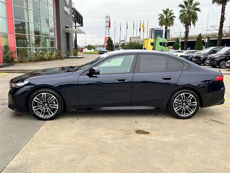 BMW 5 SERISI