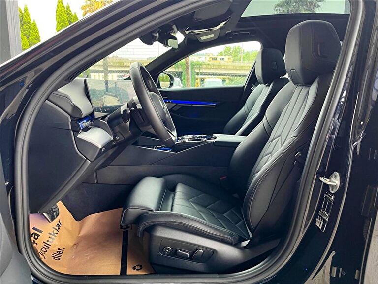 BMW 5 SERISI