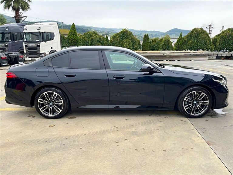 BMW 5 SERISI