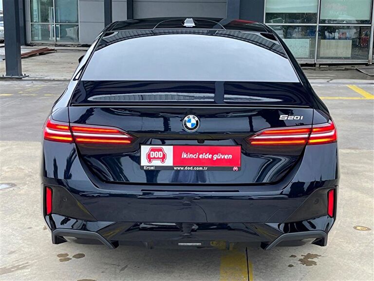 BMW 5 SERISI