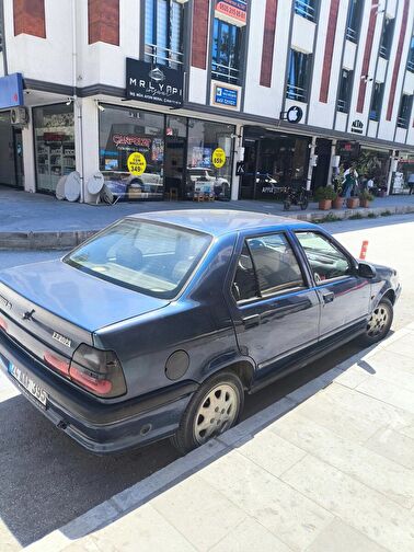 RENAULT 19