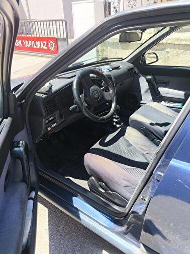 RENAULT 19