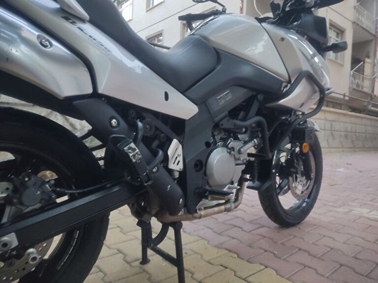Suzuki V-Storm DL650