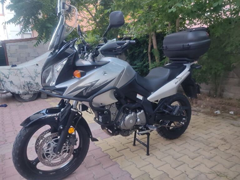 Suzuki V-Storm DL650