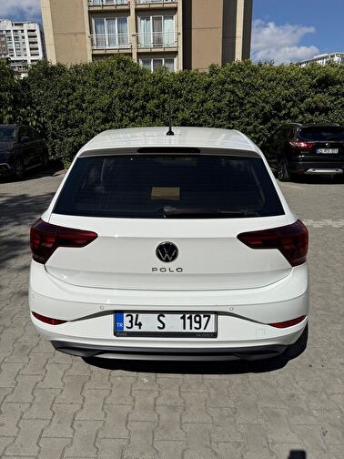 VOLKSWAGEN POLO