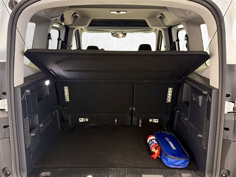 FORD TOURNEO COURIER