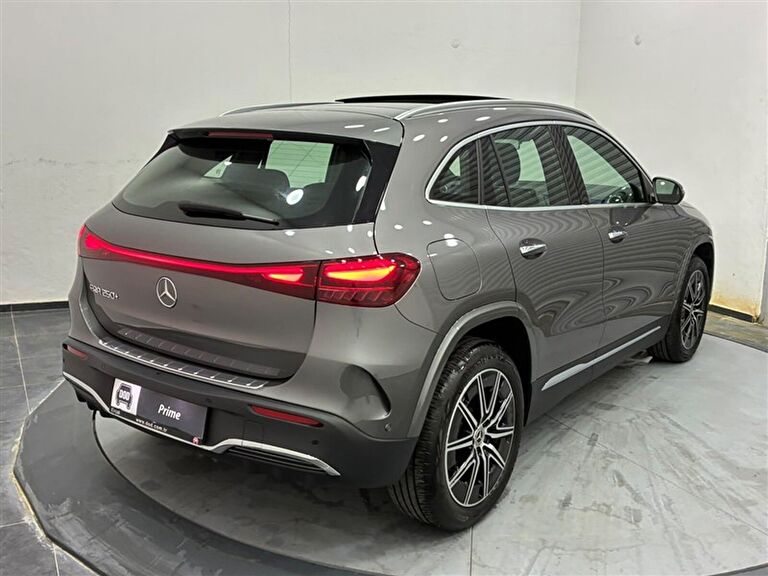 MERCEDES-BENZ EQA