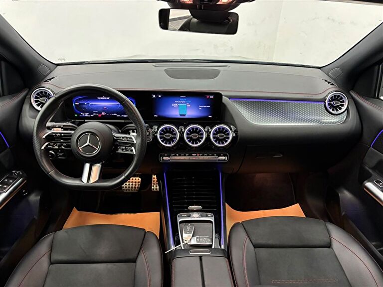 MERCEDES-BENZ EQA