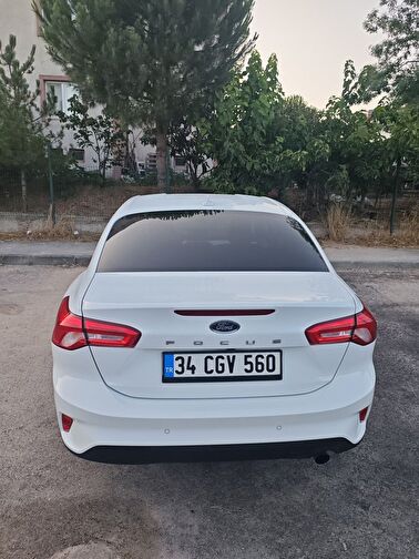 FORD FOCUS