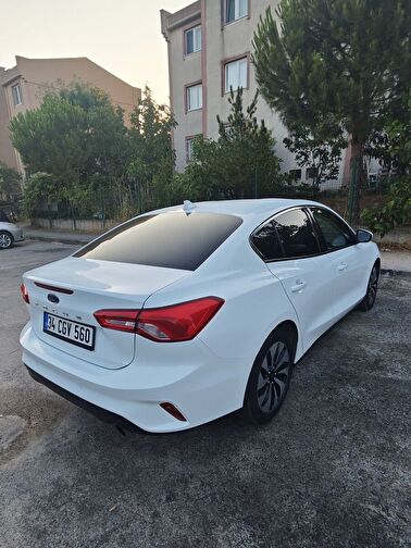 FORD FOCUS