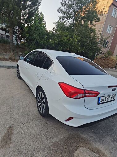 FORD FOCUS