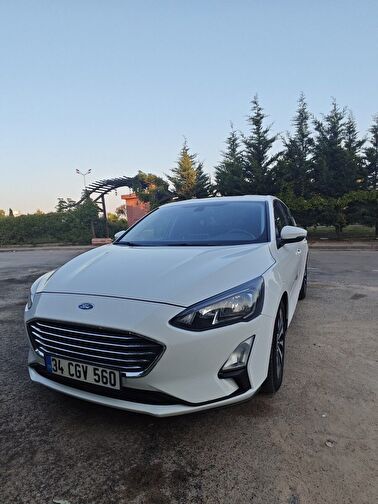 FORD FOCUS
