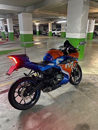 CFmoto 250SR