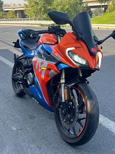 CFmoto 250SR