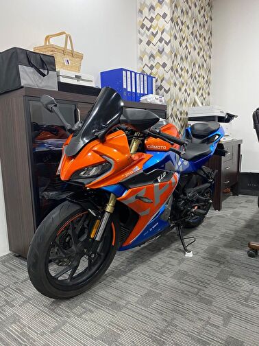 CFmoto 250SR