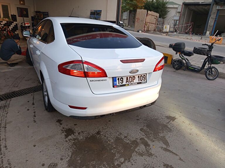 FORD MONDEO
