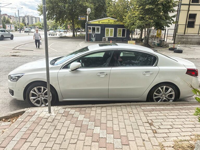 PEUGEOT 508