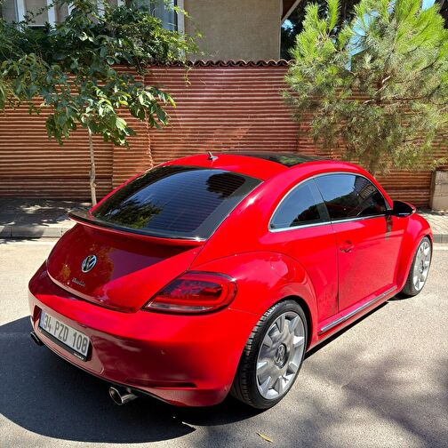 VOLKSWAGEN BEETLE