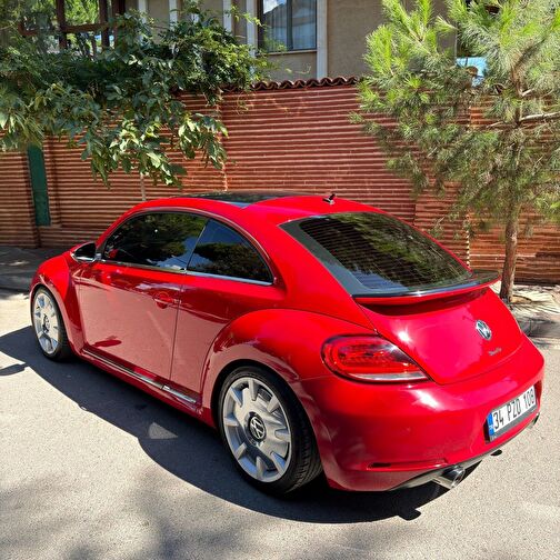 VOLKSWAGEN BEETLE