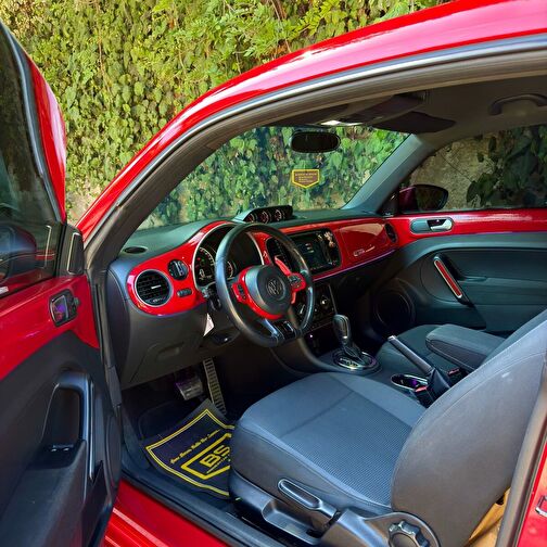 VOLKSWAGEN BEETLE
