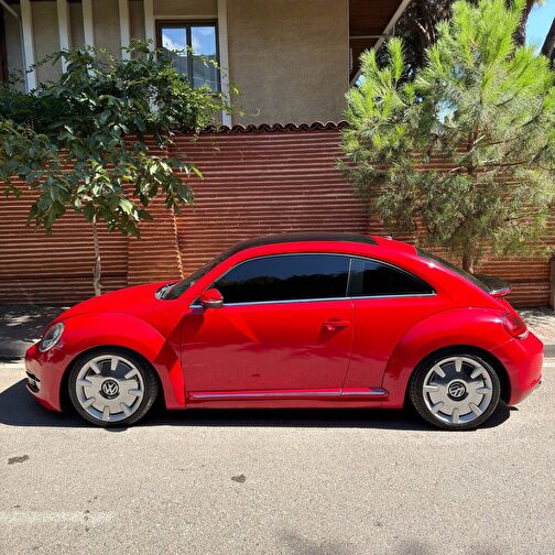 VOLKSWAGEN BEETLE